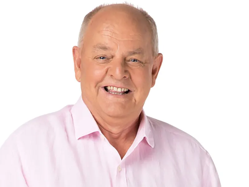 Michael Keelan receives the Doug Smart Award of Merit