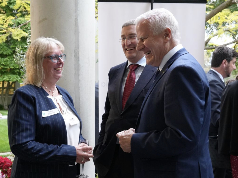 Federal parliament welcomes growers